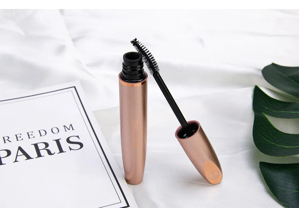 O.TWO.O Instant Oversize Volume Lengthening Fibre Mascara